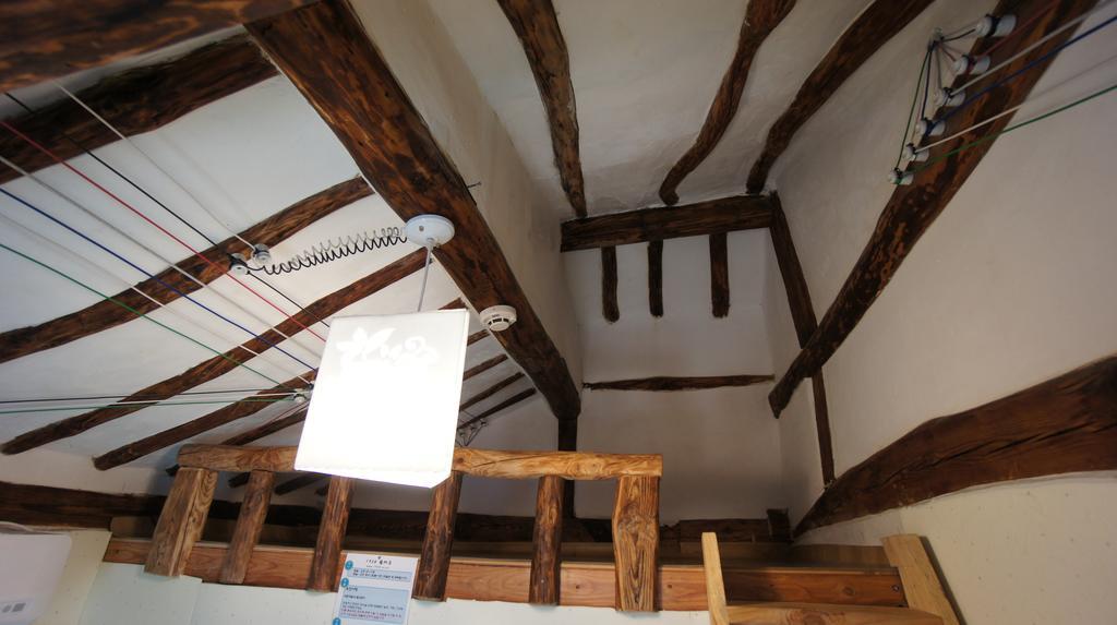 1928 Suimmaru Hanok Guesthouse Jeonju Habitación foto
